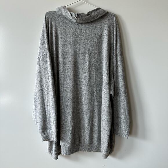 NWT Torrid Sequin Lip Gray Plush Relaxed Fit Sweater size 4X - Picture 9 of 14